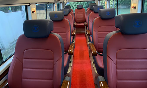 Maharaja 1x1 Luxury PKN Tempo Traveller 9+D